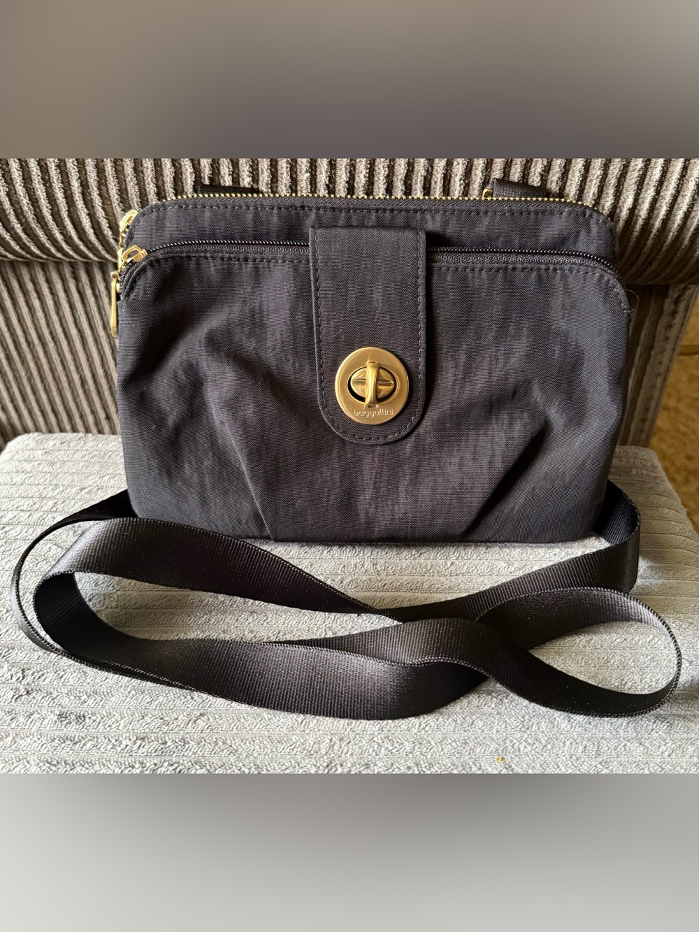 Baggallini Black Nylon Crossbody Bag Purse with Gold Turn-Lock